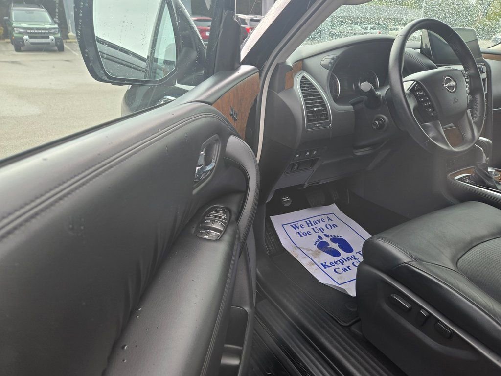 Used 2024 Nissan Armada SL w/ Captain's Chairs Package image 6