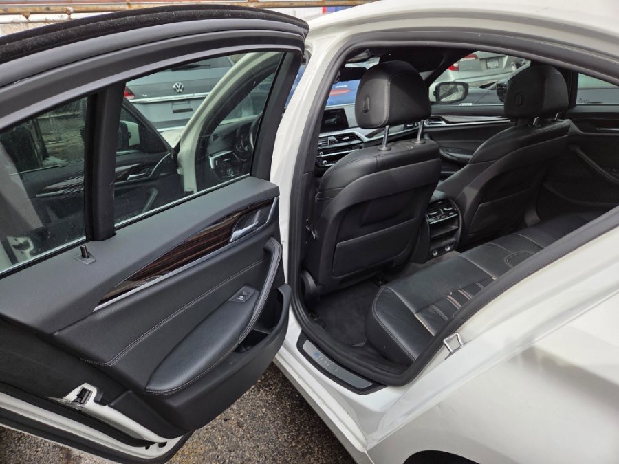 Used 2018 BMW 530e image 8