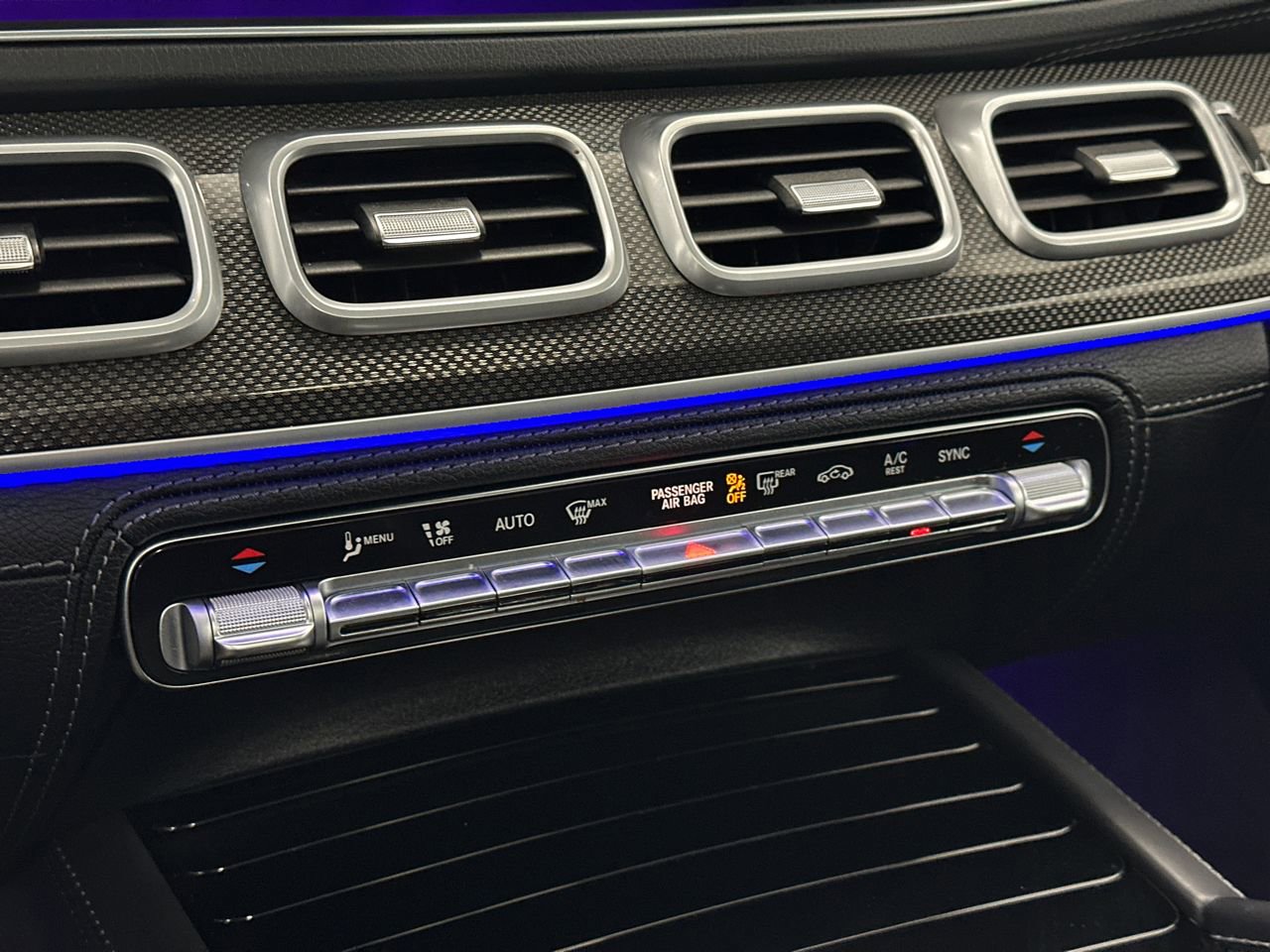 Used 2023 Mercedes-Benz GLS 580 4MATIC image 28