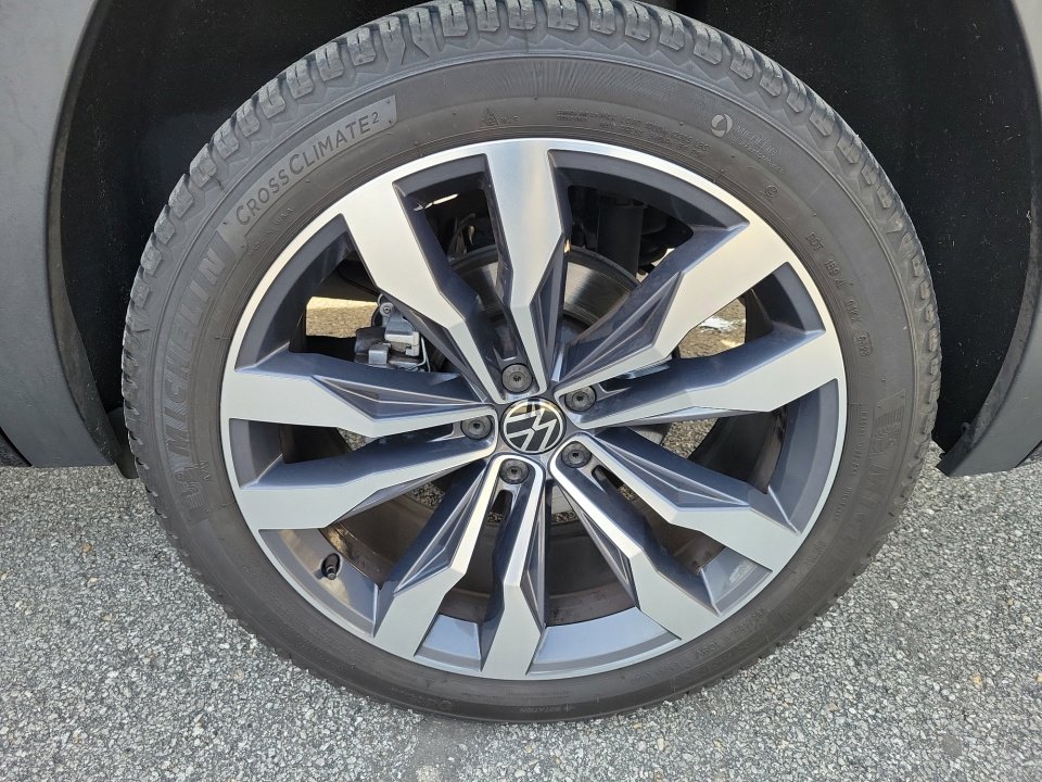 Used 2021 Volkswagen Atlas SEL R-Line image 30