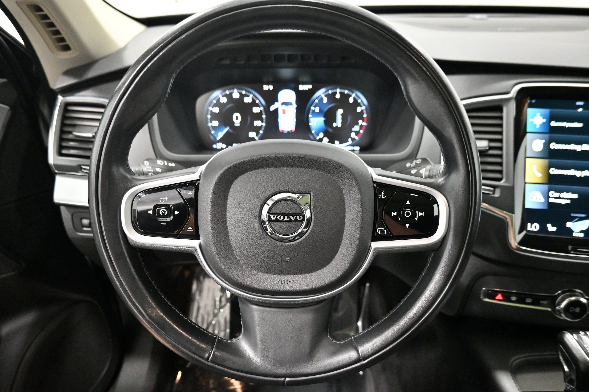 Used 2021 Volvo XC90 T5 Momentum w/ Climate Package AWD/4WD image 7