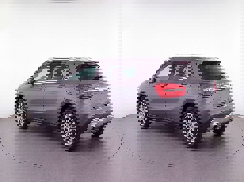 Used 2019 Mercedes-Benz GLA 250 4MATIC image 38