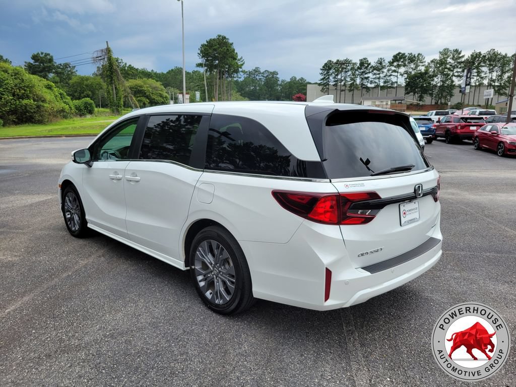 Used 2025 Honda Odyssey Touring image 4