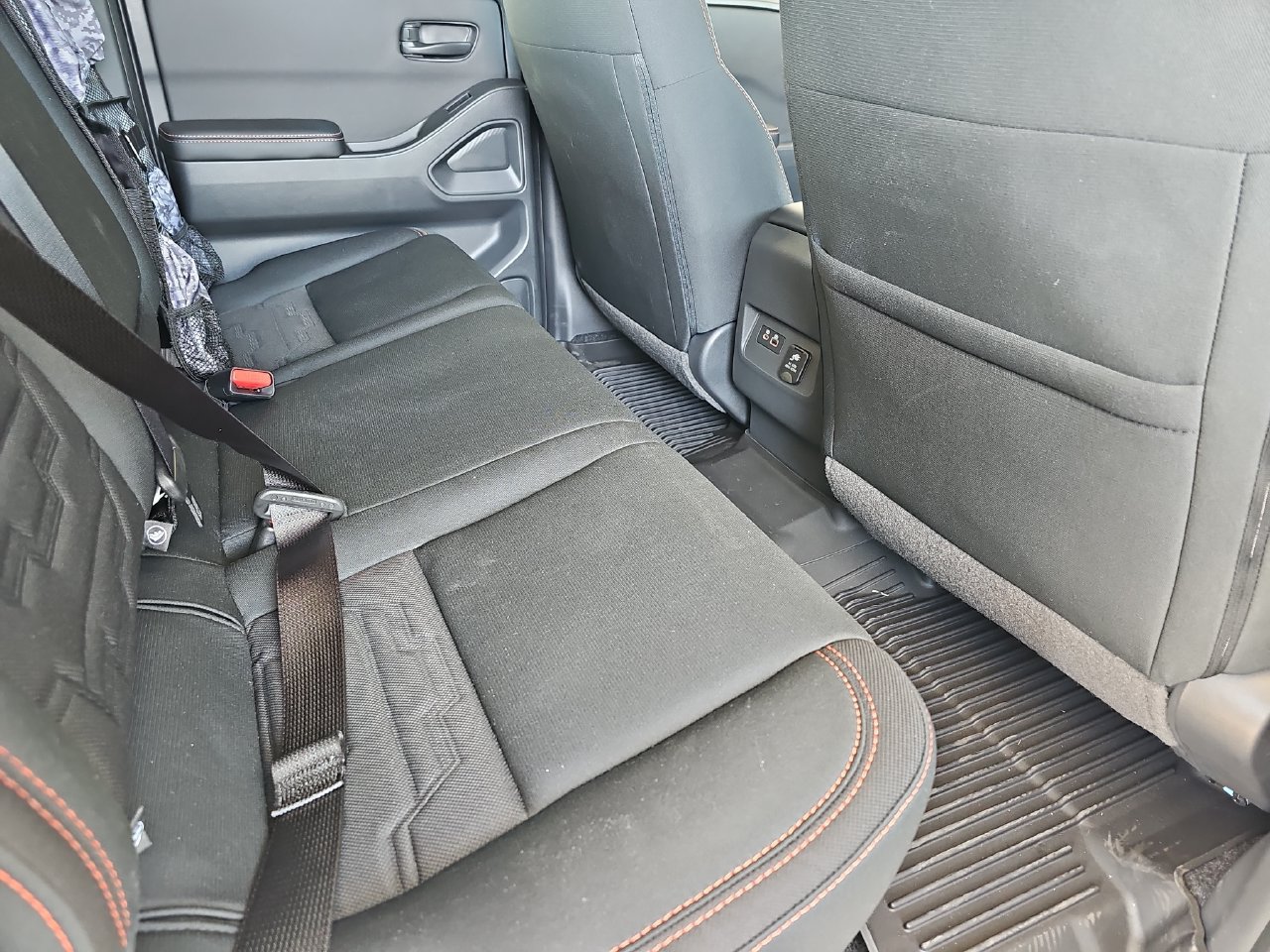 Used 2026 Nissan Frontier PRO-4X w/ Pro-4x Convenience Package AWD/4WD image 14