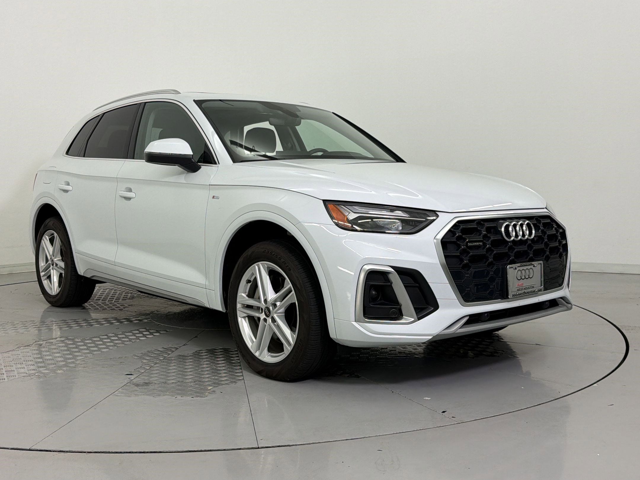 Used 2024 Audi Q5 e Premium AWD/4WD image 7
