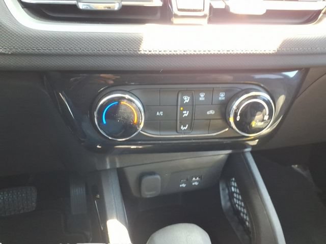 Used 2025 Chevrolet TrailBlazer LT AWD/4WD image 19