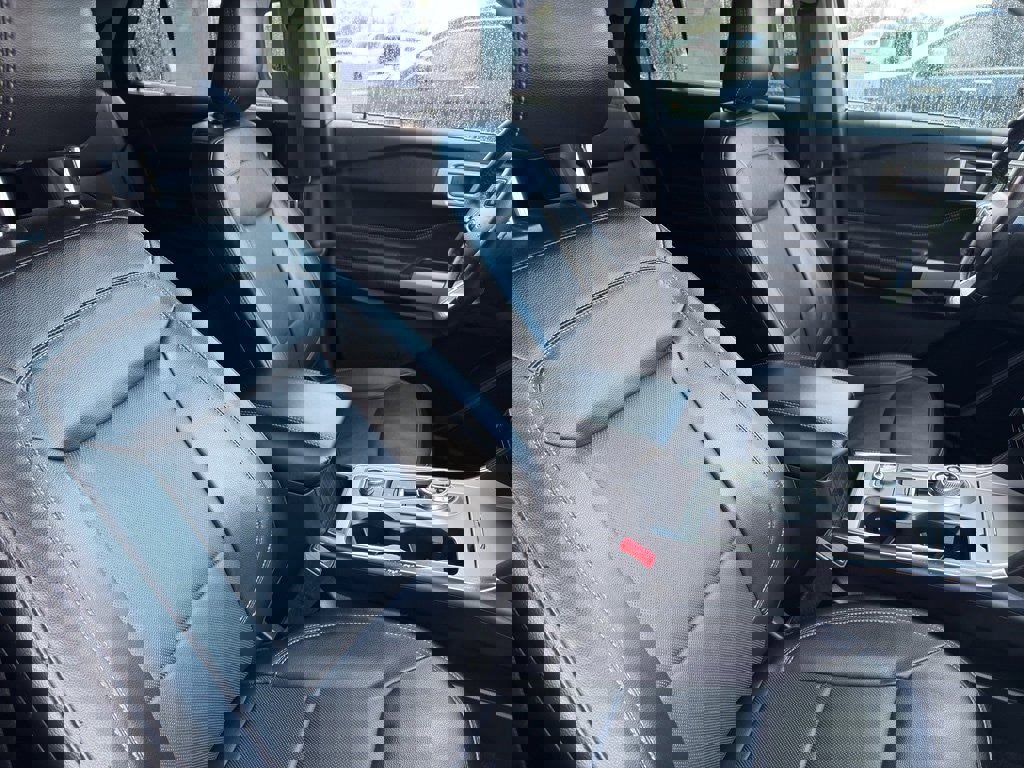 Used 2022 Ford Explorer Limited image 28