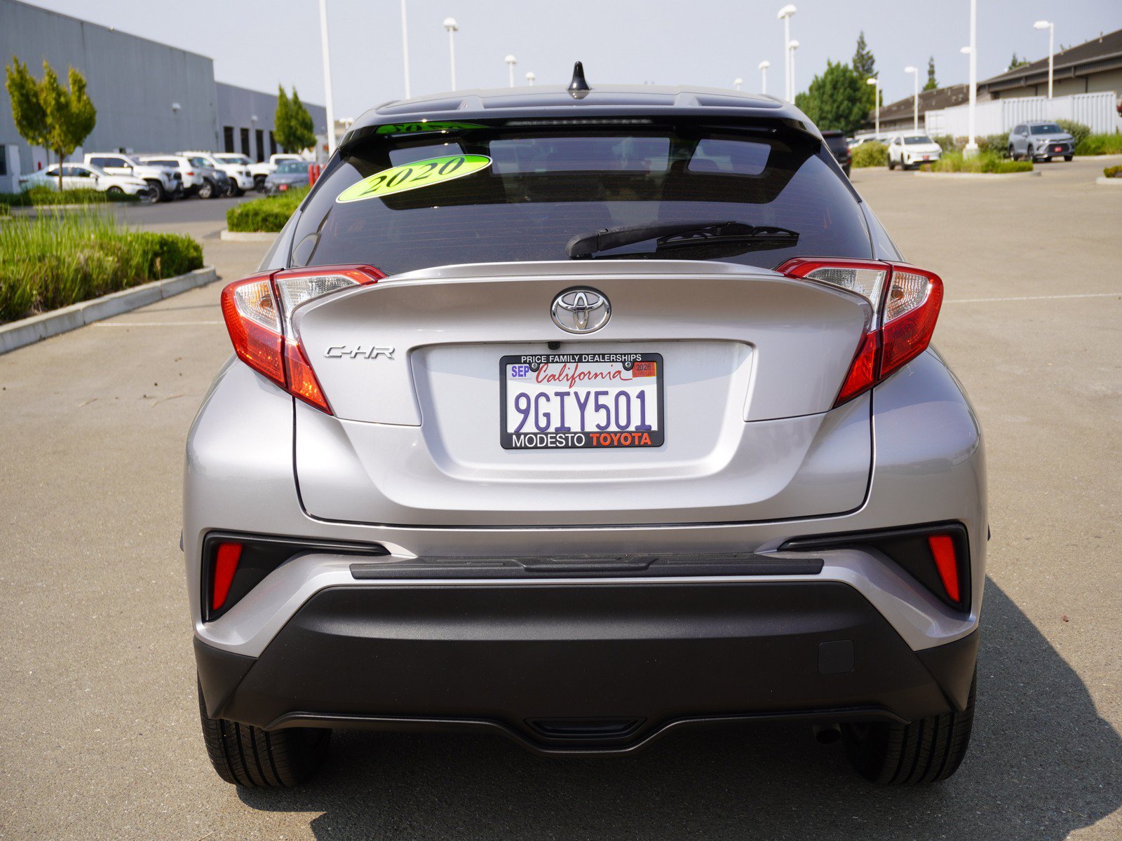 Used 2020 Toyota C-HR XLE FWD image 9