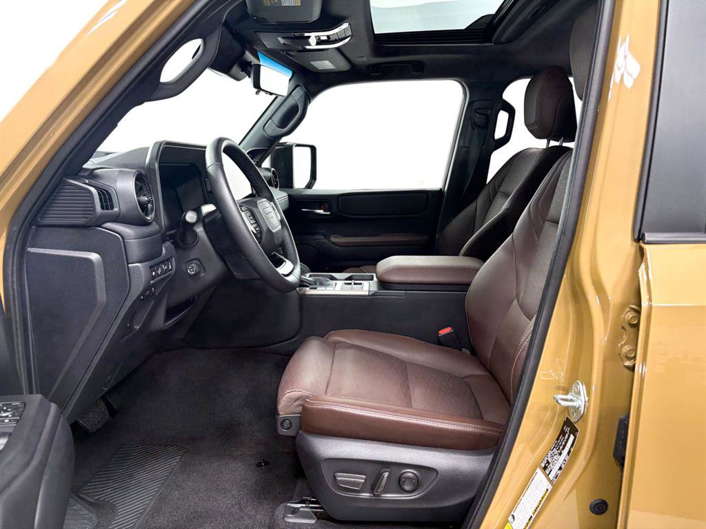 Certified 2024 Toyota Land Cruiser image 4