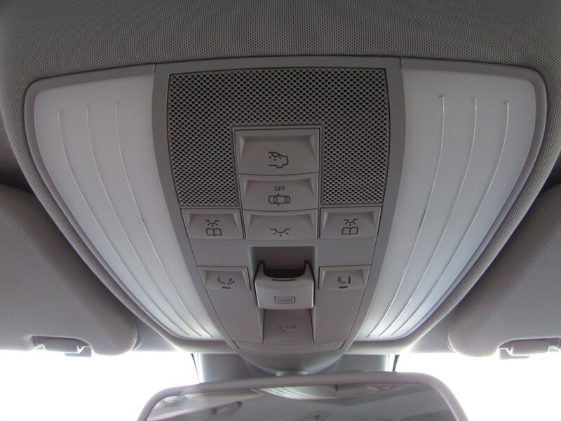 Used 2013 Mercedes-Benz E 350 4MATIC Wagon image 22
