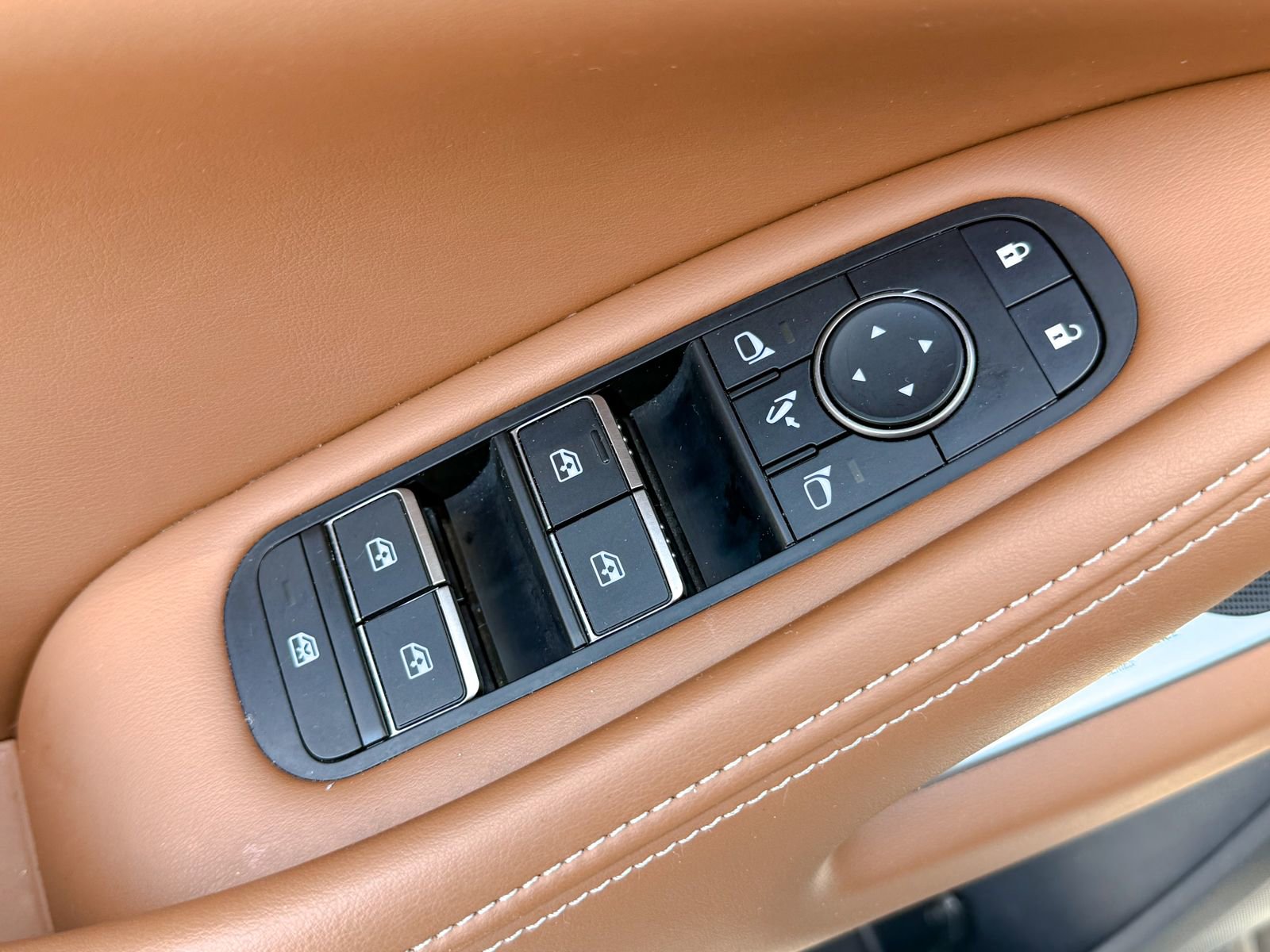 Used 2024 INFINITI QX60 Sensory w/ Vision Package image 20