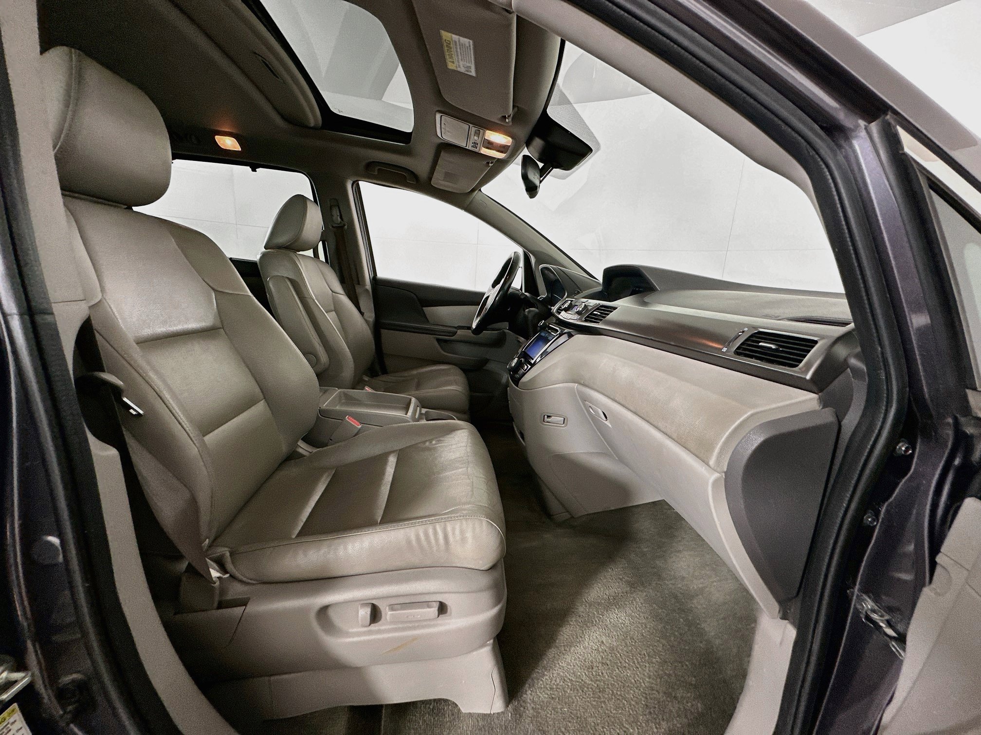 Used 2015 Honda Odyssey EX-L image 33