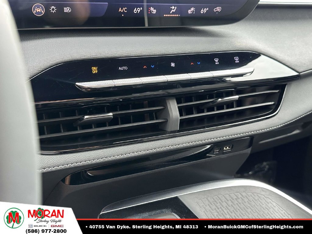 Certified 2026 Buick Enclave Sport Touring FWD image 28