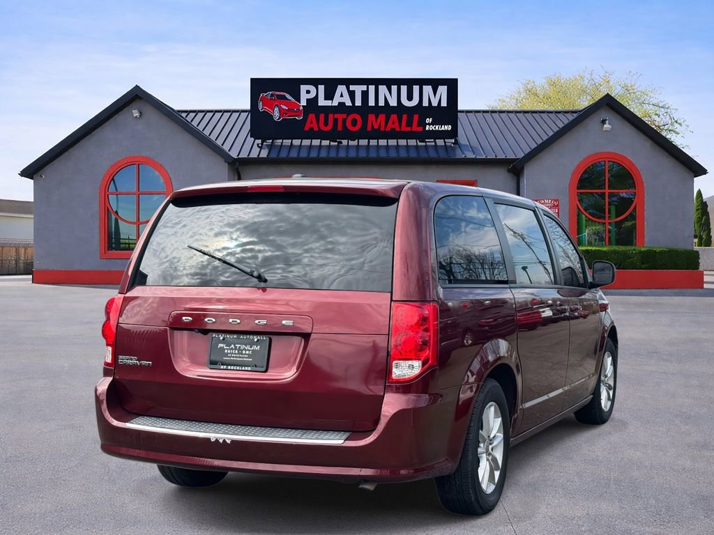 Used 2020 Dodge Grand Caravan SE image 4