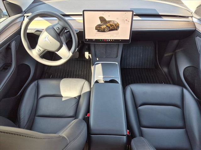 Used 2025 Tesla Model Y Long Range RWD image 16
