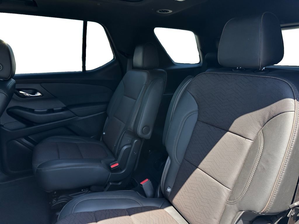 Used 2022 Chevrolet Traverse High Country image 10