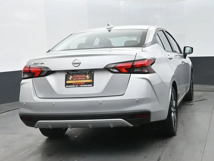 Used 2025 Nissan Versa SV FWD image 8