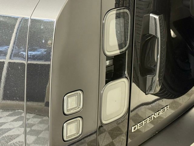 New 2026 Land Rover Defender 110 S AWD/4WD image 10