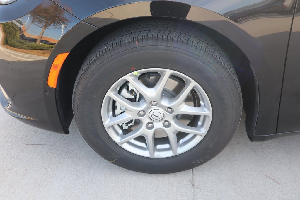New 2026 Chrysler Pacifica Select image 18
