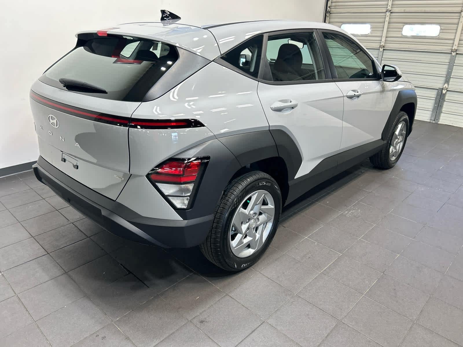 New 2027 Hyundai Kona SE AWD/4WD image 3