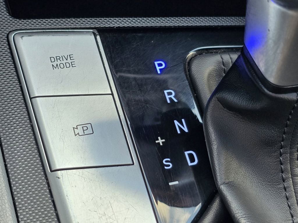 Used 2023 Hyundai Elantra SEL w/ Cargo Package image 11