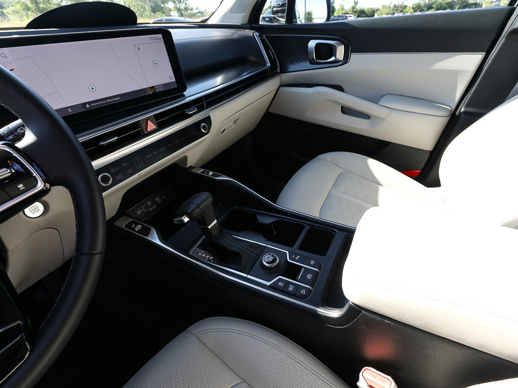 Certified 2025 Kia Sorento S w/ Panoramic Sunroof Package FWD image 21