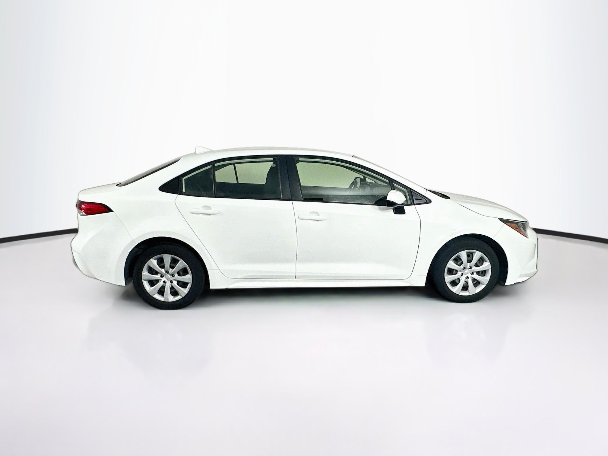Used 2022 Toyota Corolla LE FWD image 10