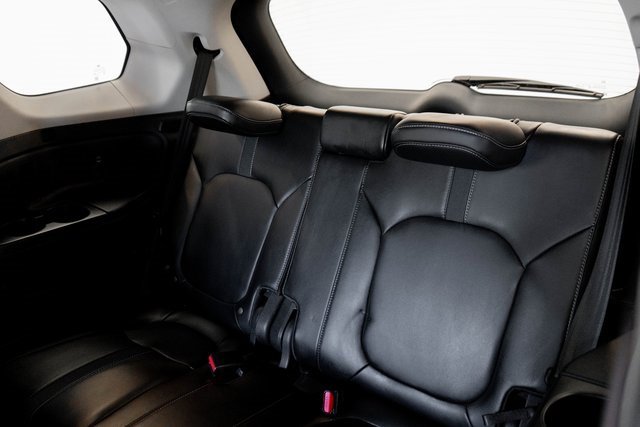 Used 2025 Honda Pilot EX-L image 17