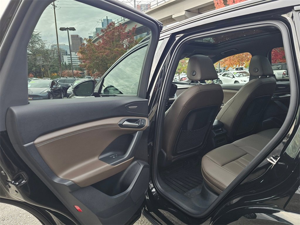 Used 2025 Audi Q6 e-tron Prestige w/ 20" Wheel Package image 19