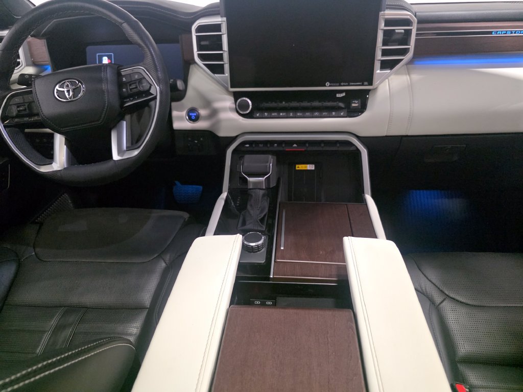 Used 2024 Toyota Sequoia Capstone AWD/4WD image 15