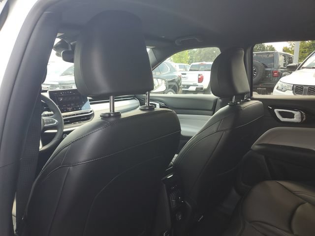 New 2026 Jeep Compass Limited AWD/4WD image 11