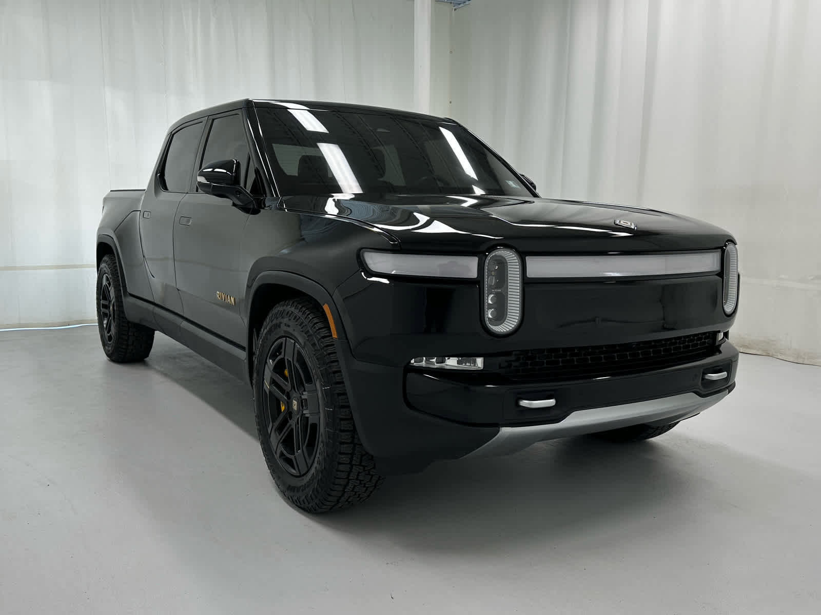 Used 2022 Rivian R1T Adventure
