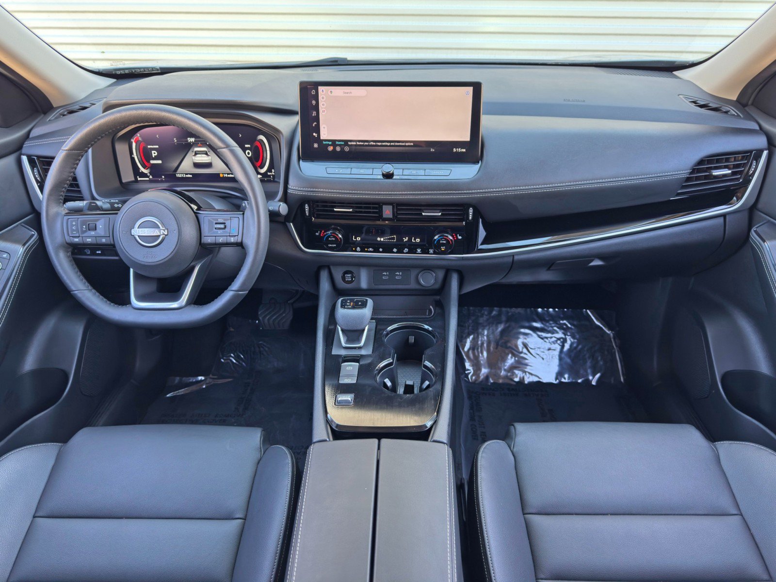 Used 2024 Nissan Rogue SL FWD image 11