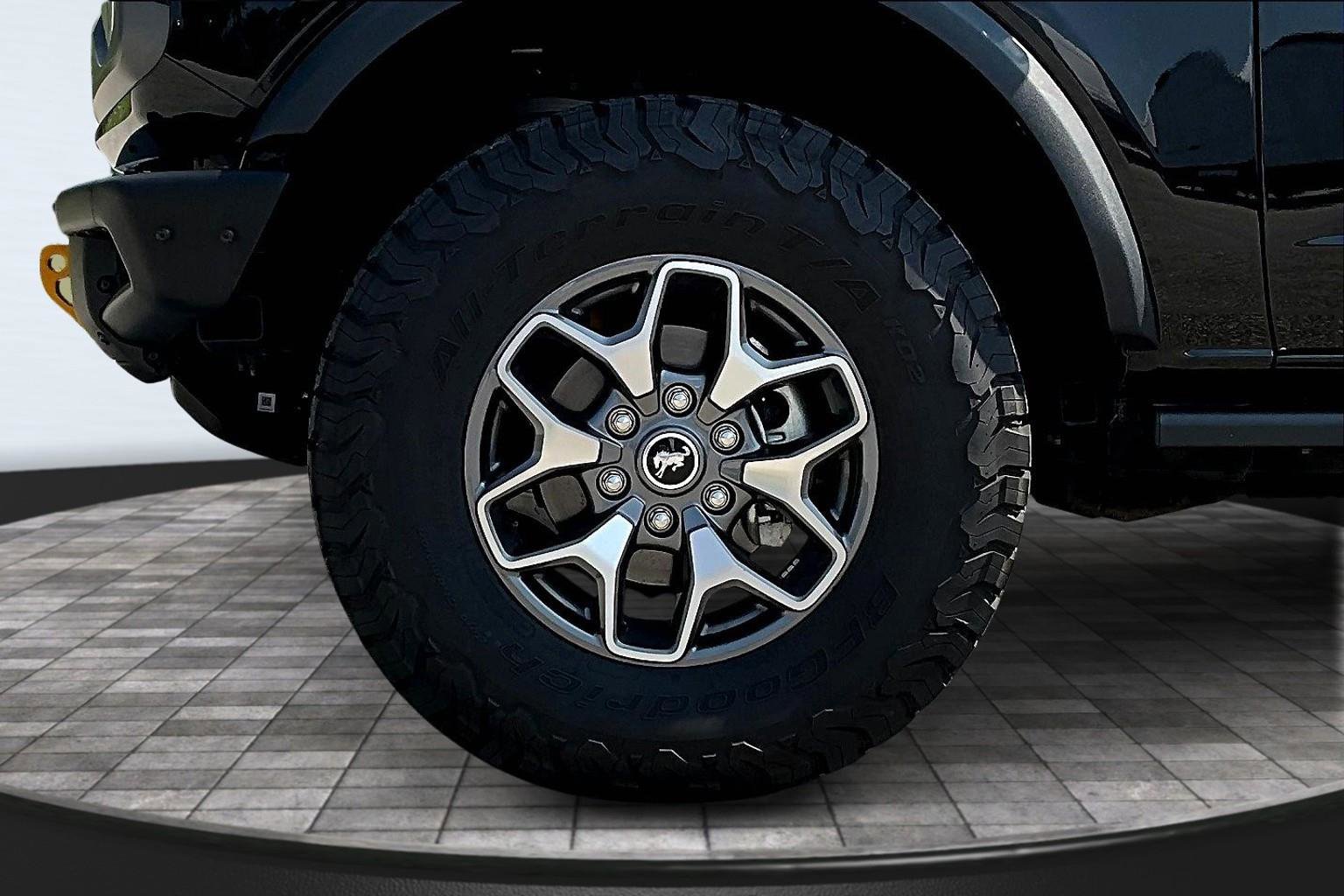 Used 2024 Ford Bronco Badlands image 25