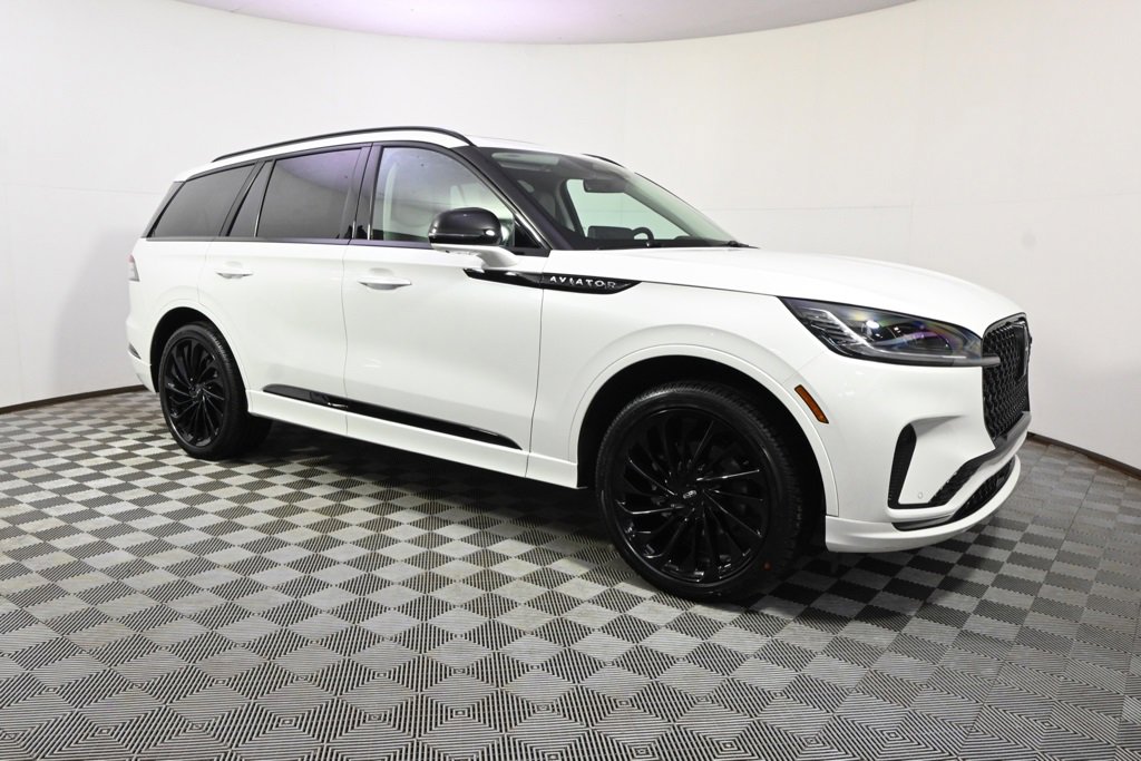 New 2026 Lincoln Aviator Reserve image 8