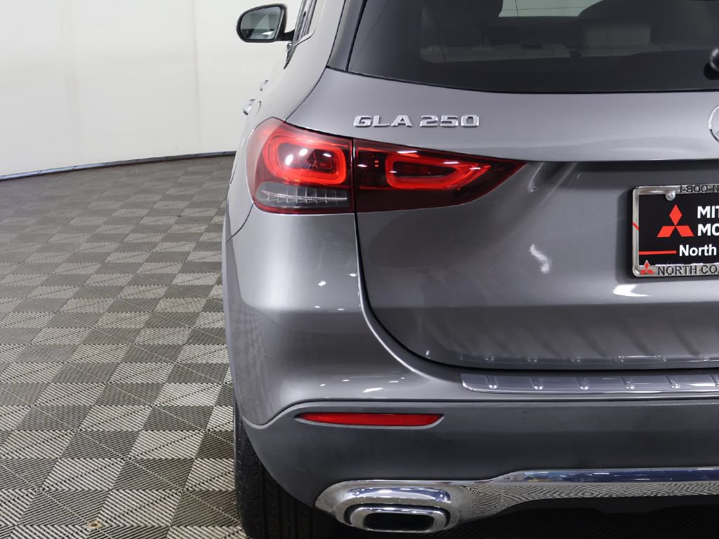 Used 2023 Mercedes-Benz GLA 250 4MATIC w/ Premium Package image 15