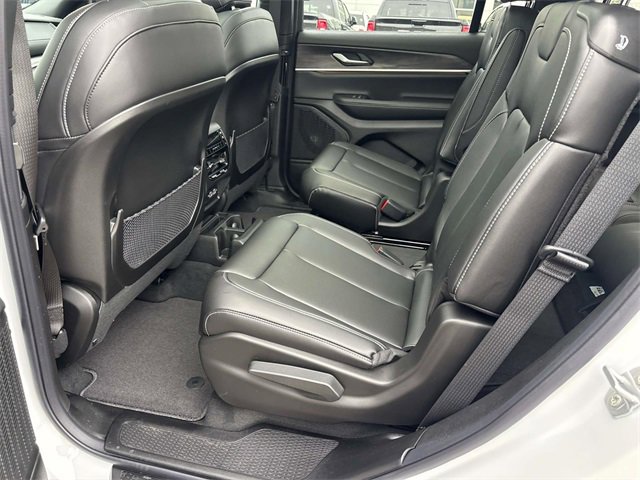 New 2025 Jeep Grand Cherokee L Limited image 6