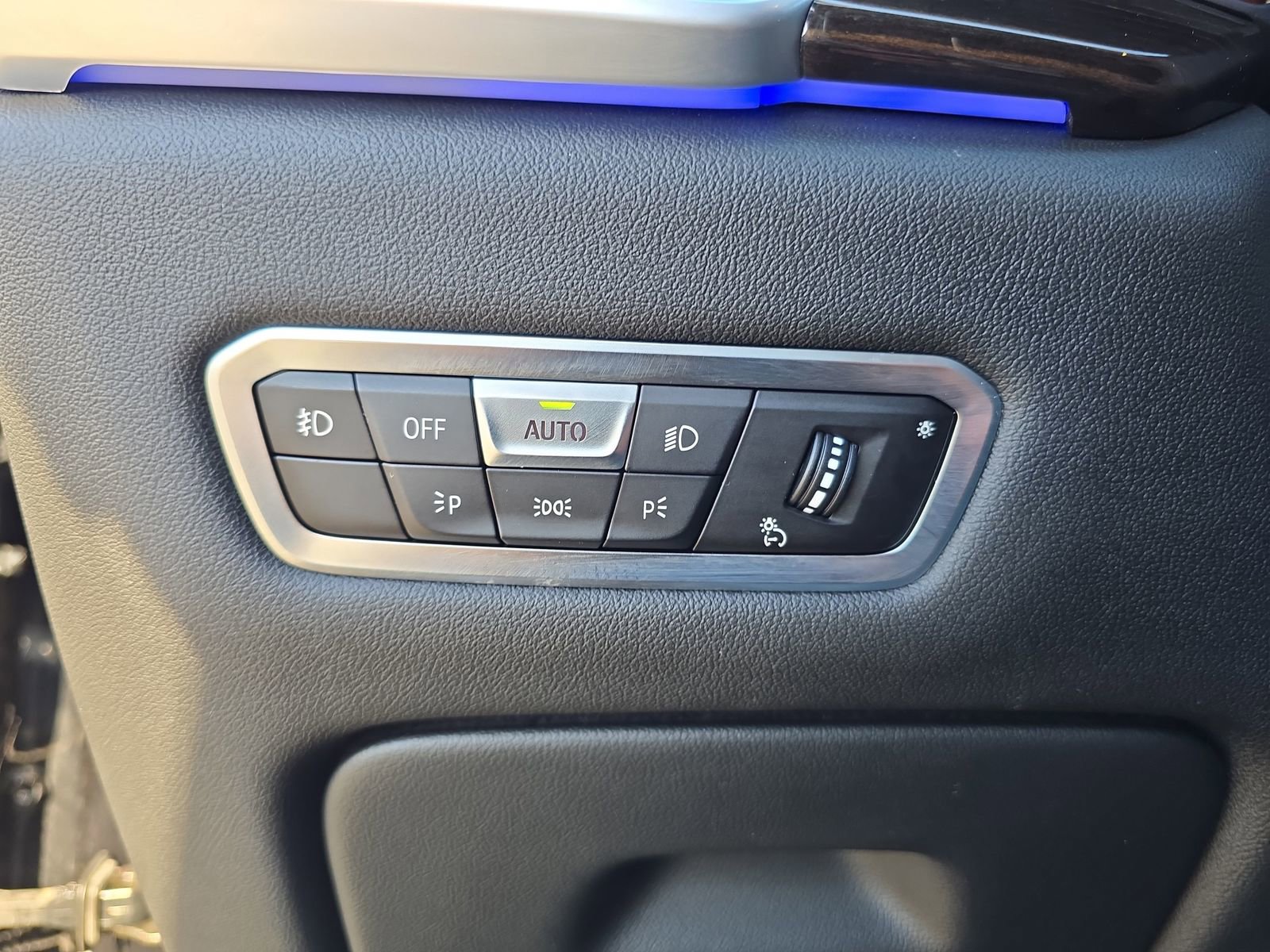 Used 2021 BMW X6 sDrive40i w/ Premium Package image 23