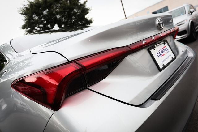 Used 2020 Toyota Avalon XLE w/ Moonroof Package FWD image 13