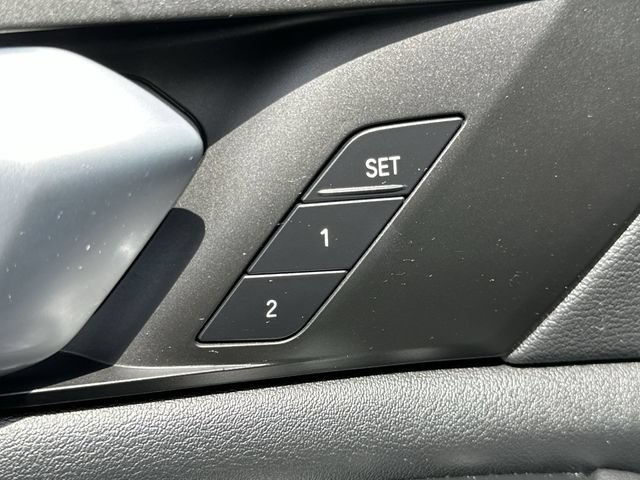 Used 2023 BMW X5 xDrive40i w/ Premium Package AWD/4WD image 24