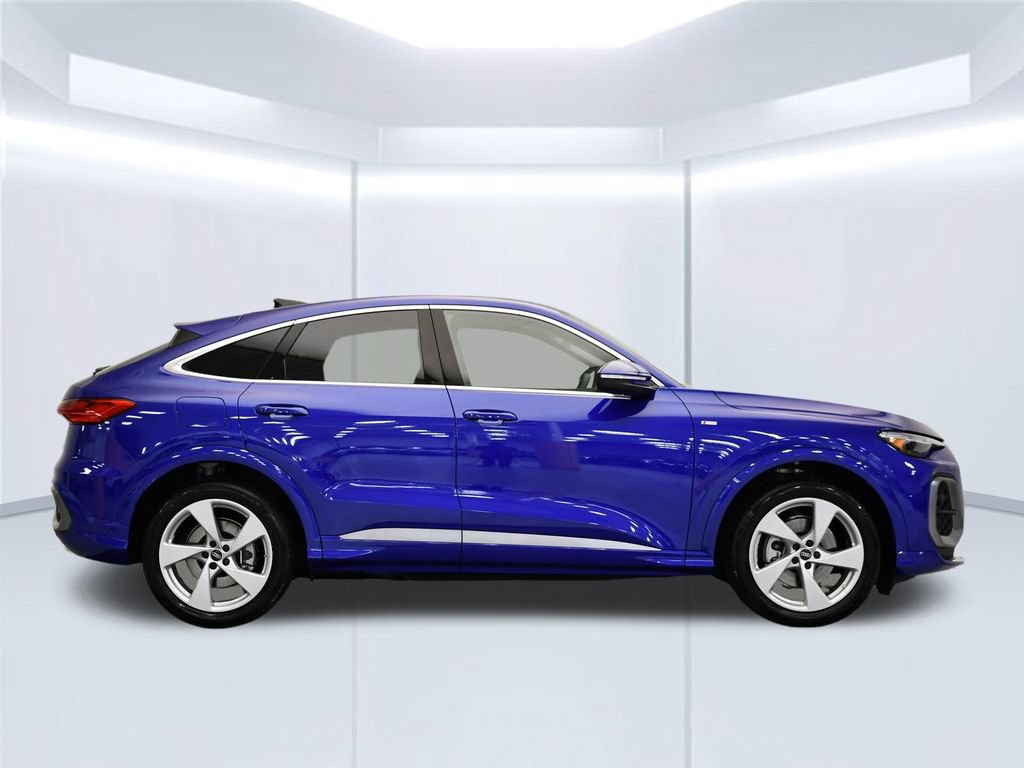 Used 2025 Audi Q5 Prestige w/ 20" Wheel Package AWD/4WD image 6