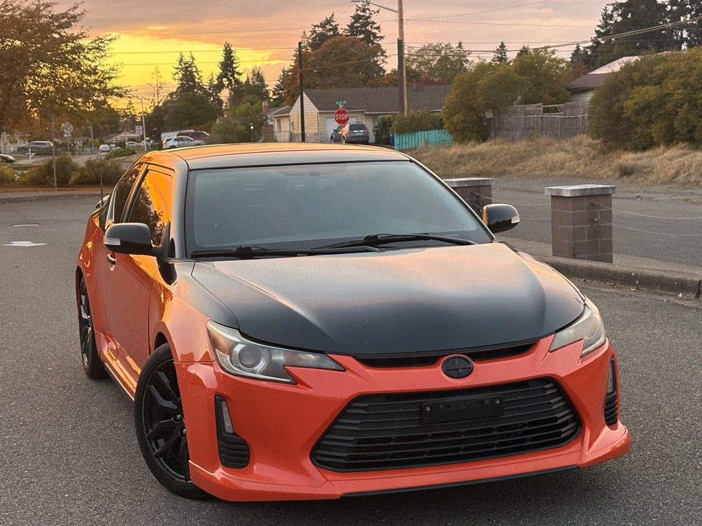 Used 2015 Scion tC FWD image 5