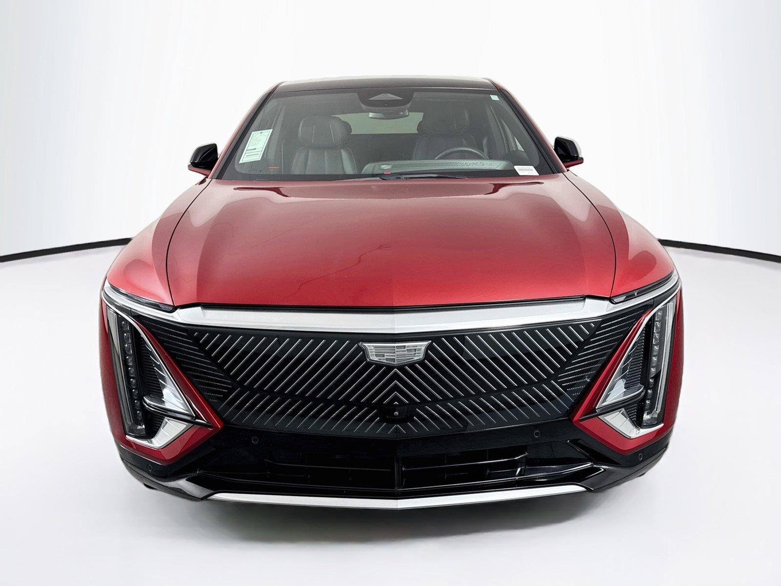 Used 2024 Cadillac Lyriq Luxury AWD/4WD image 9