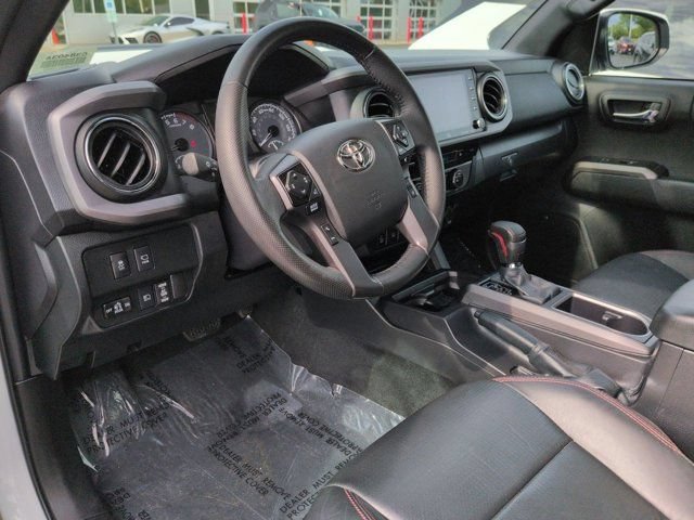 Certified 2022 Toyota Tacoma TRD Pro AWD/4WD image 9
