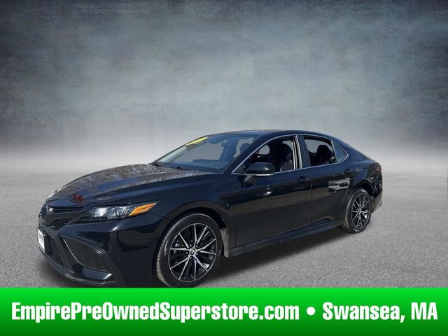 Used 2023 Toyota Camry SE image 1