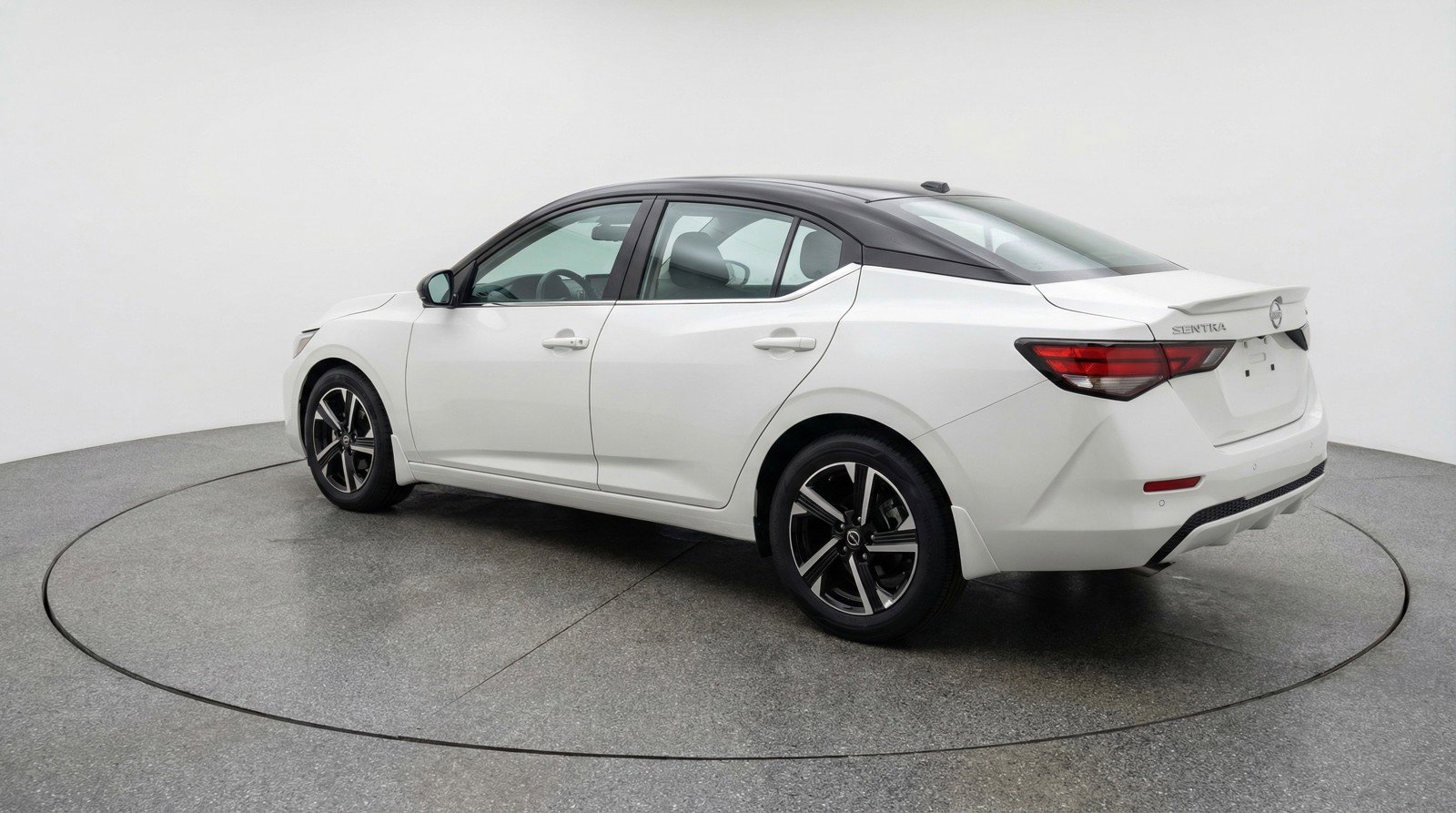 Used 2025 Nissan Sentra SV image 6