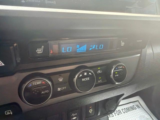Used 2017 Toyota Tacoma TRD Sport w/ Premium & Technology Package AWD/4WD image 27