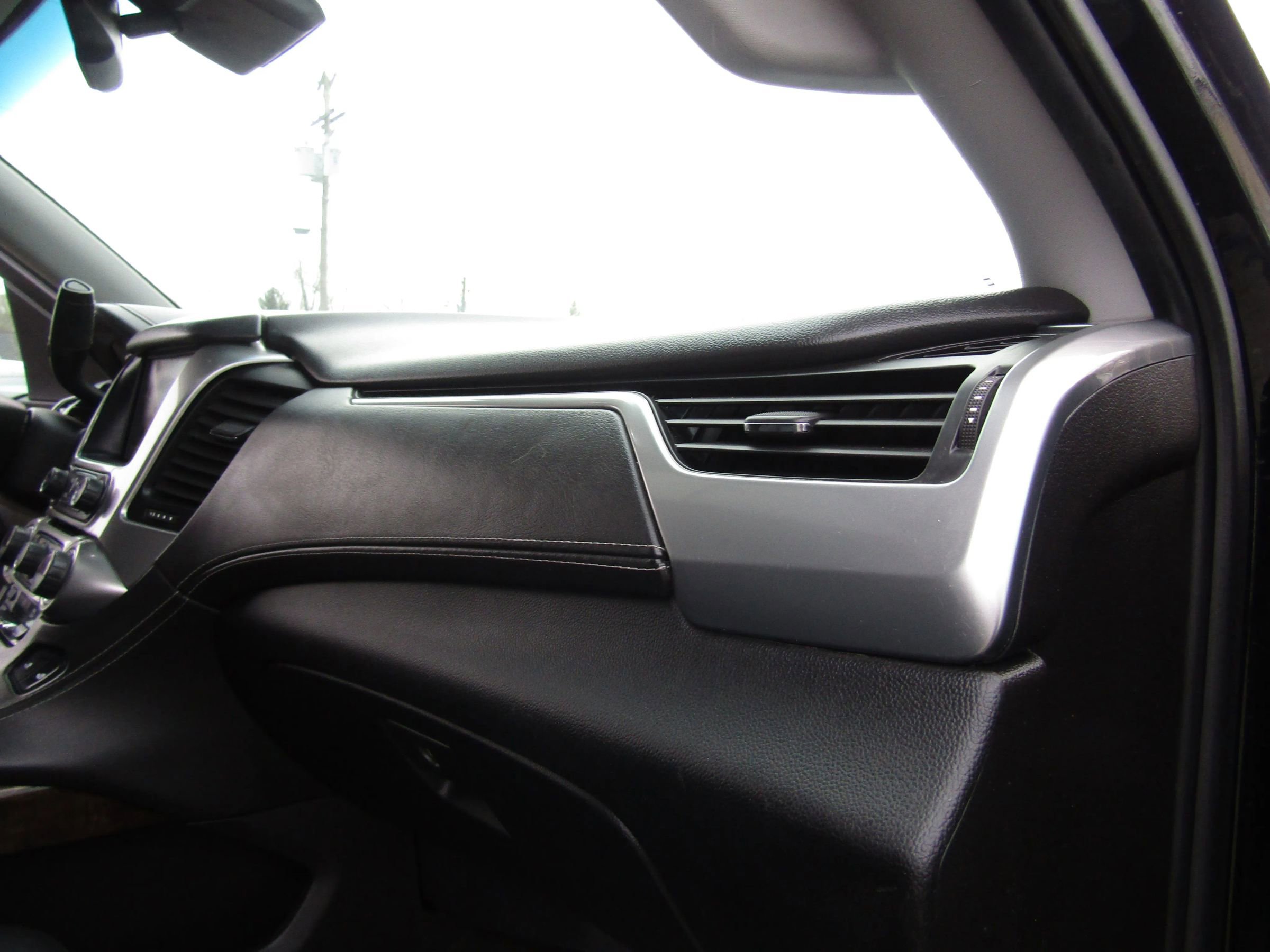 Used 2016 Chevrolet Tahoe LT image 17