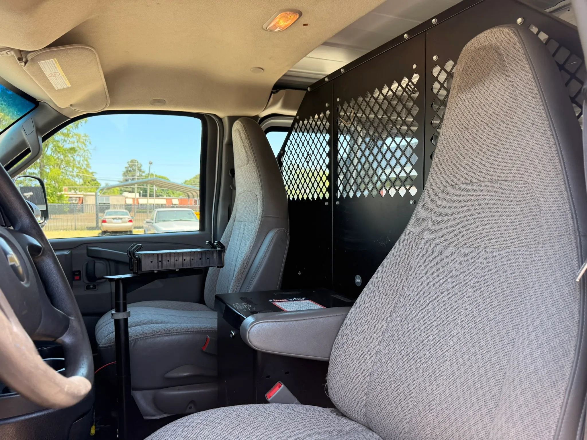 Used 2016 Chevrolet Express 2500 w/ Cold Climate Package RWD image 10