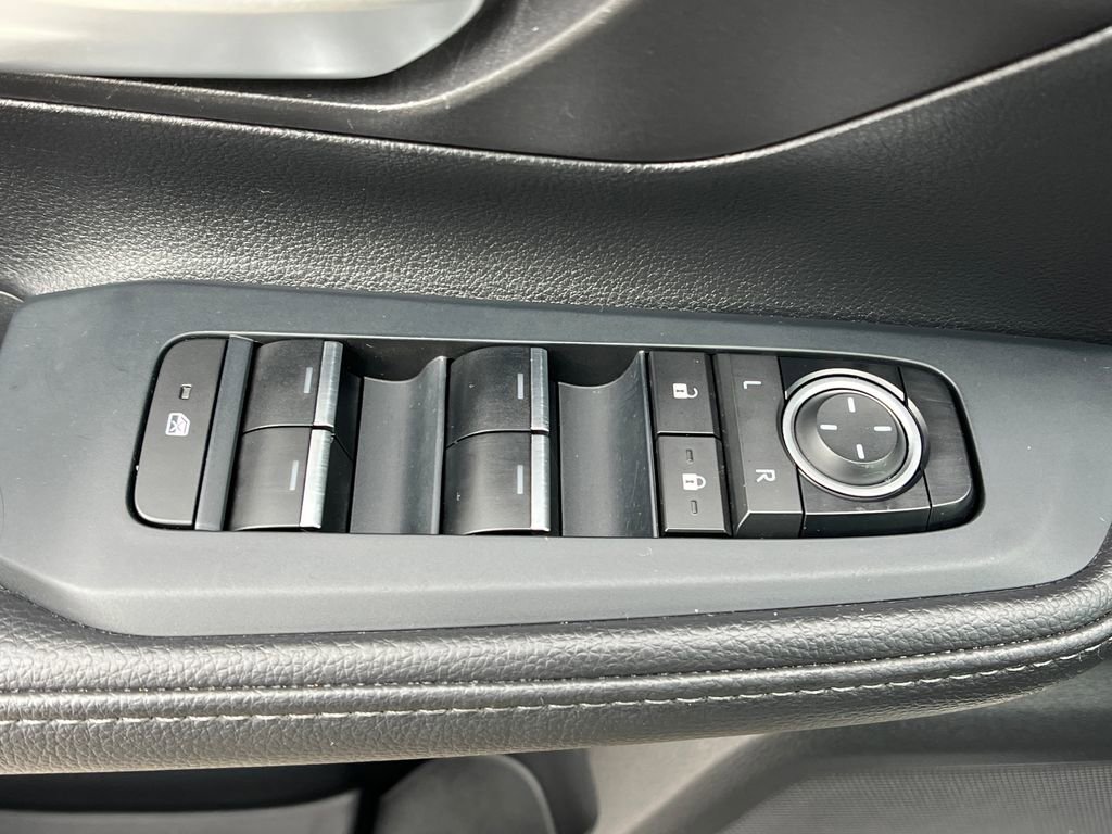 Used 2025 Toyota Grand Highlander AWD image 12